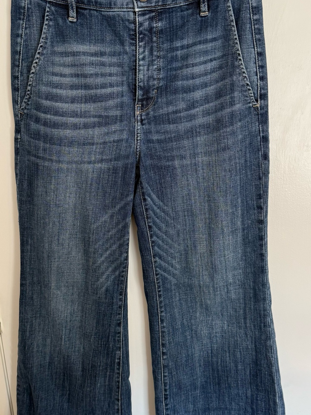WHBM Women’s High Rise Wide Leg Jeans - Size 4